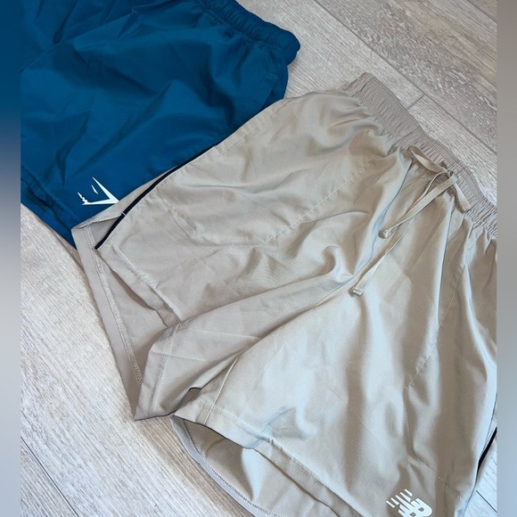 Gymshark arrival and New Balance short bundle size small - Picture 2 of 10